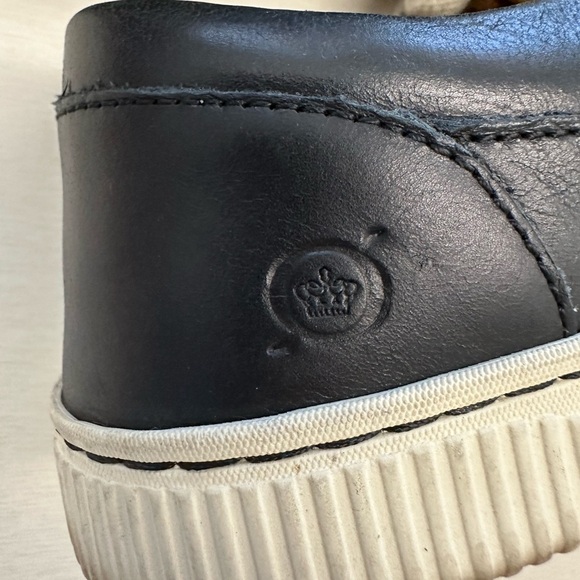 Born Paloma Leather Sneaker Women size 9 Black 2 Side Zippers - Picture 4 of 6